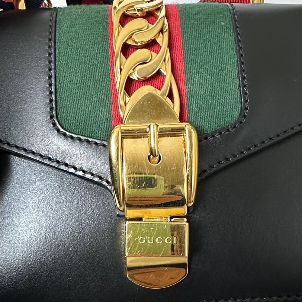 💯Authentic Gucci Sylvie small shoulder bag in black leather🍀 - Picture 12 of 15